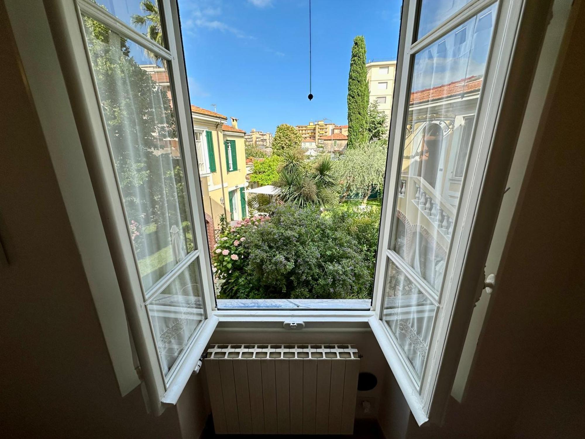 Villa Angelina - Casa Glicine Vallecrosia Eksteriør billede
